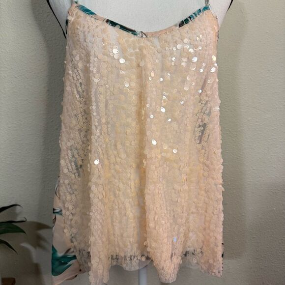 Daytrip Floral Top Pieced Sequins Tank - Picture 4 of 7